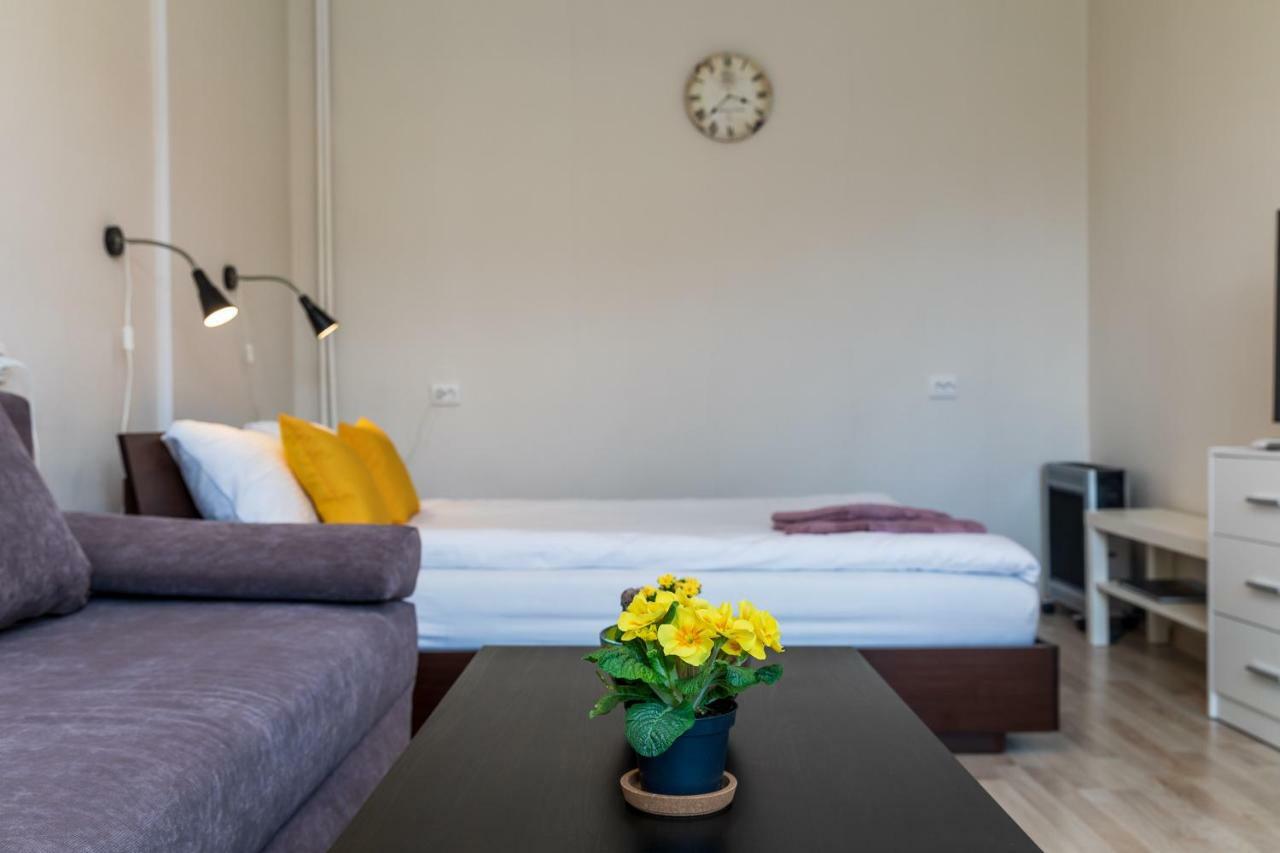 Compact Apartment Near Food Market In The Oldtown Plus Free Parking Klaipėda Eksteriør bilde